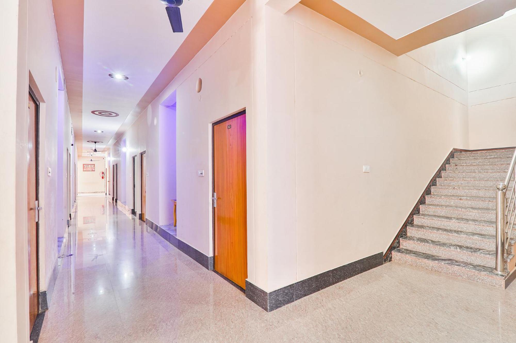 Fabhotel Shree Venkatesh Nileyam Ayodhya Exterior foto