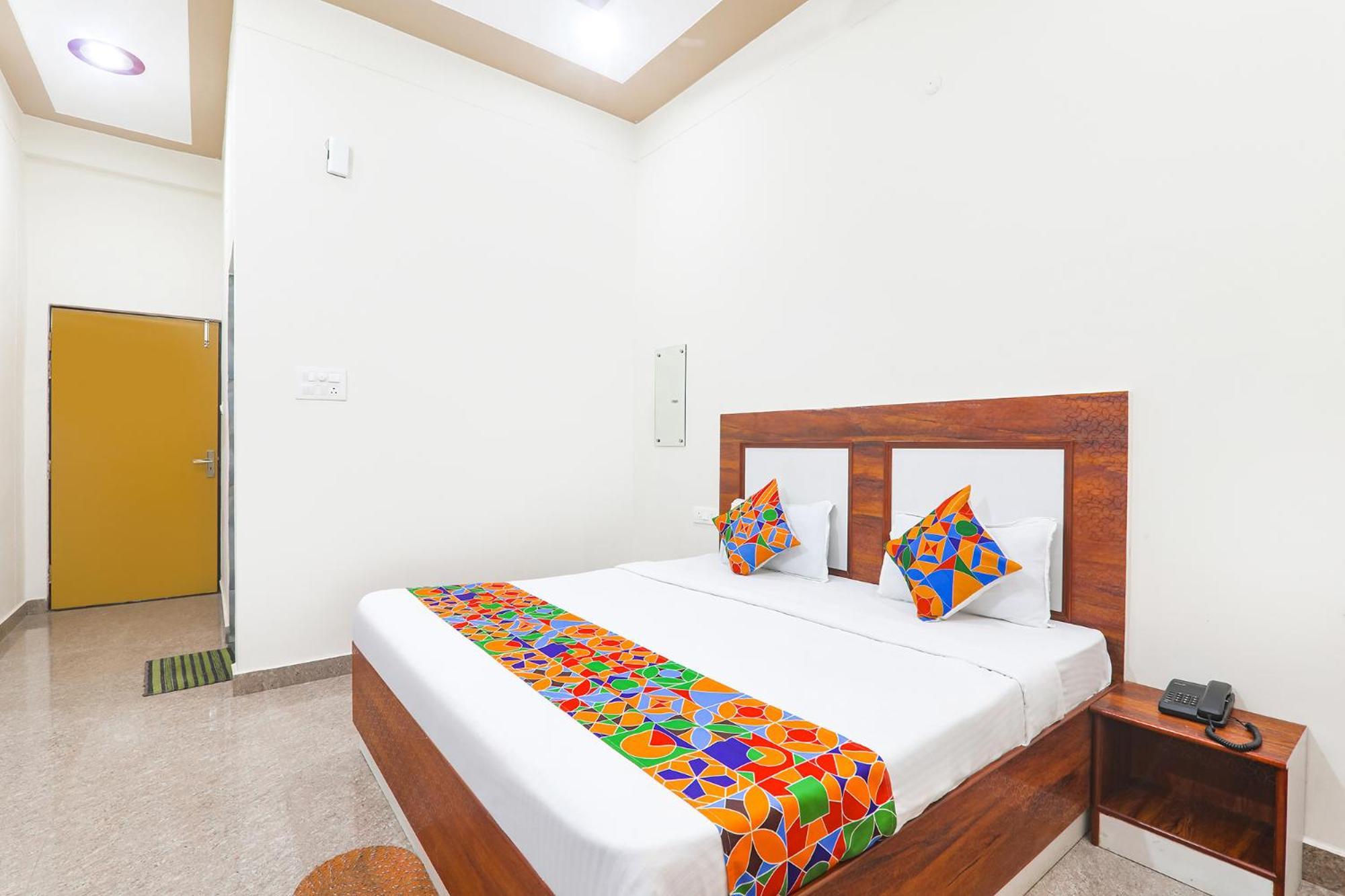 Fabhotel Shree Venkatesh Nileyam Ayodhya Exterior foto